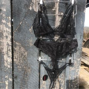 Black Lace 3 piece Bra and Underwear set NWT L/XL